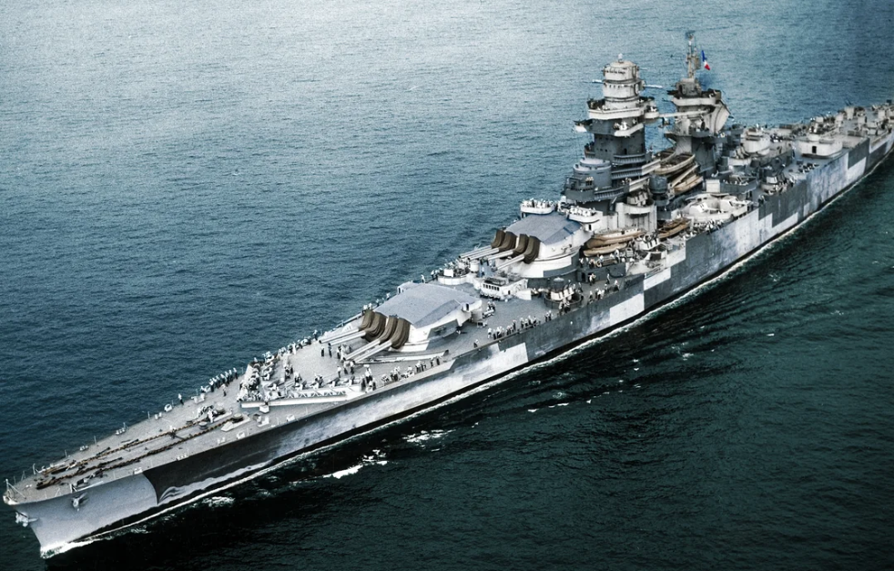 THIẾT GIÁP HẠM (Battleship) Battleship lemokilo.com 1