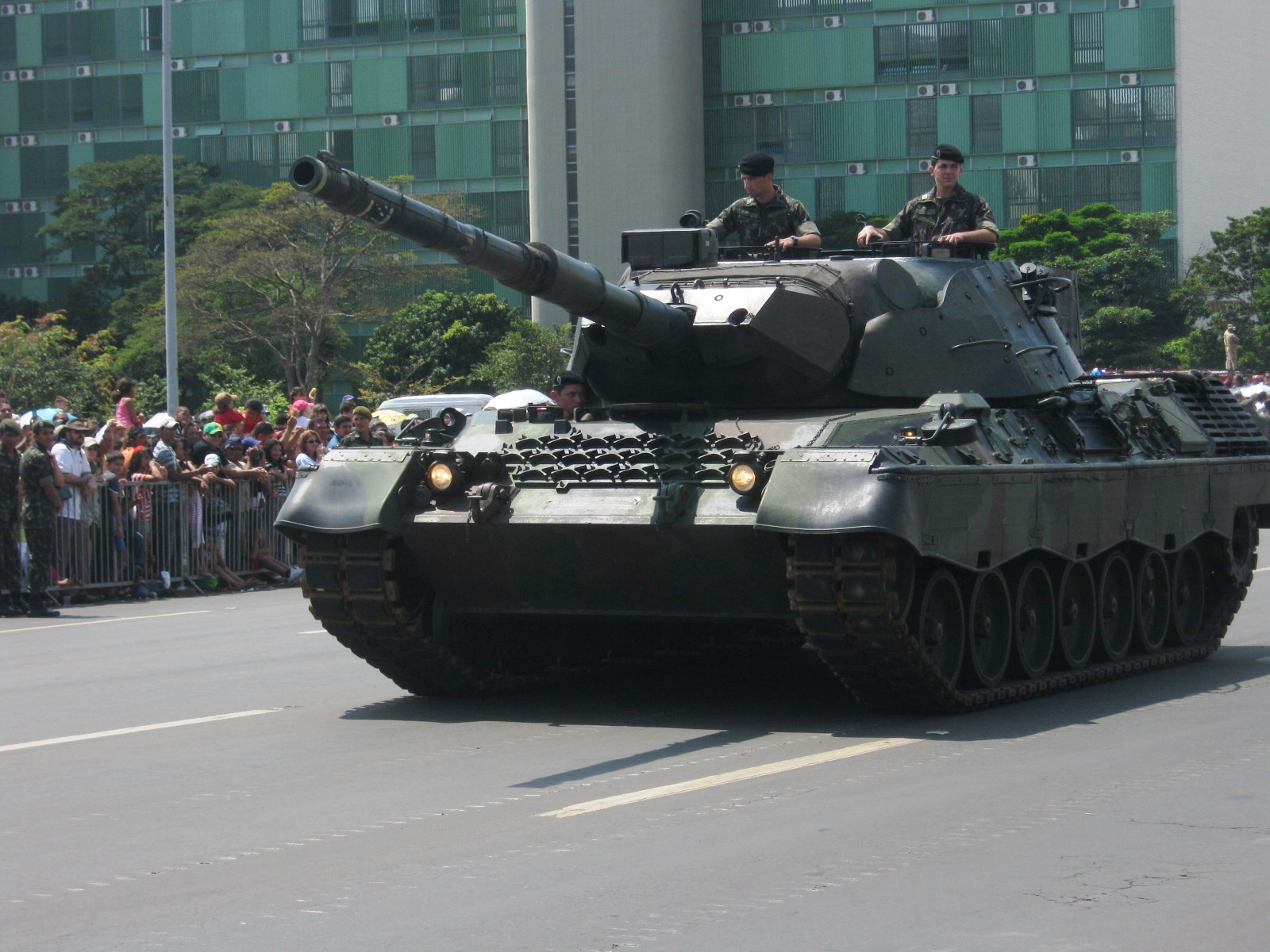 Leopard 1 Brazilian_Leopard_1_tank